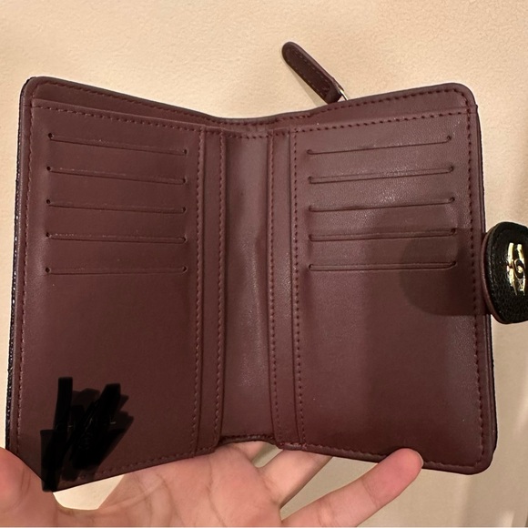 Elegant Black Quilted Women's Clutch Wallet - Picture 3 of 6